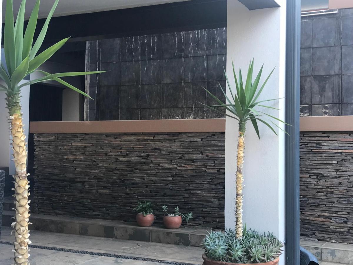 Bokamoso Views Acomodação com café da manhã Rustenburg Exterior foto